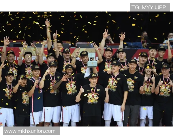 CBA激战东莞大益迎战北京队全力争胜展现篮球魅力