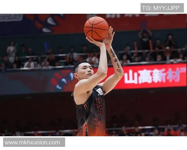 陈林坚的篮球之路:从青涩少年到职业球员的成长历程与挑战